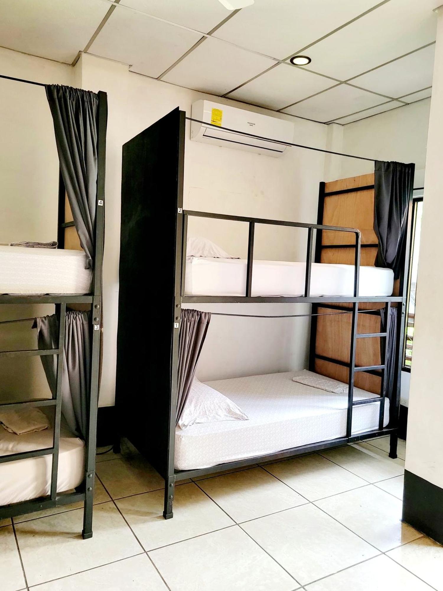 Poco A Poco Hostel León Zewnętrze zdjęcie