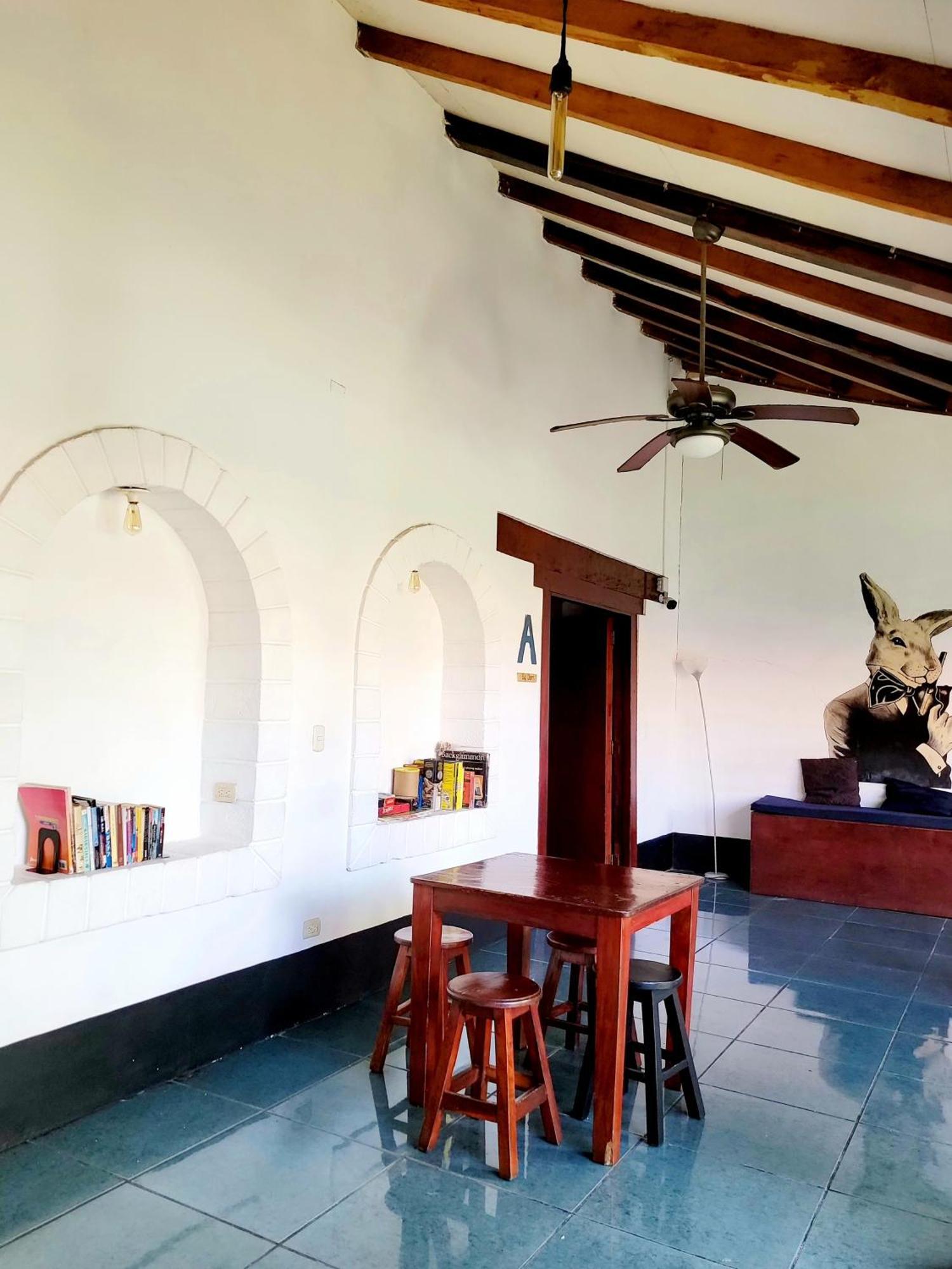 Poco A Poco Hostel León Zewnętrze zdjęcie